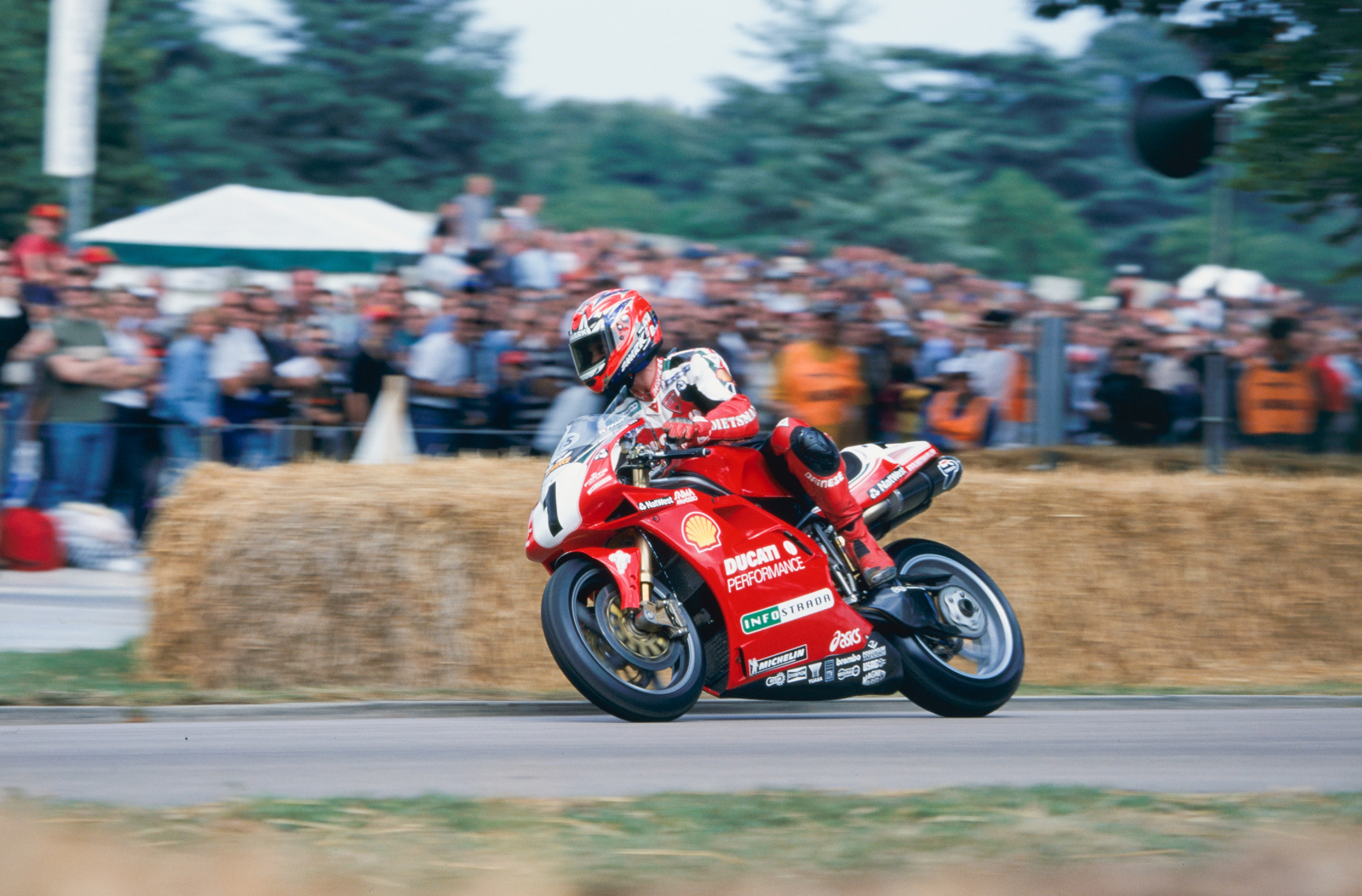 Festival Of Speed Looks Set To Be Foggy Event To Celebrate WorldSBK Carl Fogarty At The 2001 Festival Of Speed. Ph. By Peter Burn.